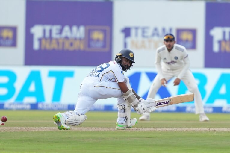 ‘Take me to the IPL’ – Dickwella banters with Jaiswal before losing his wicket